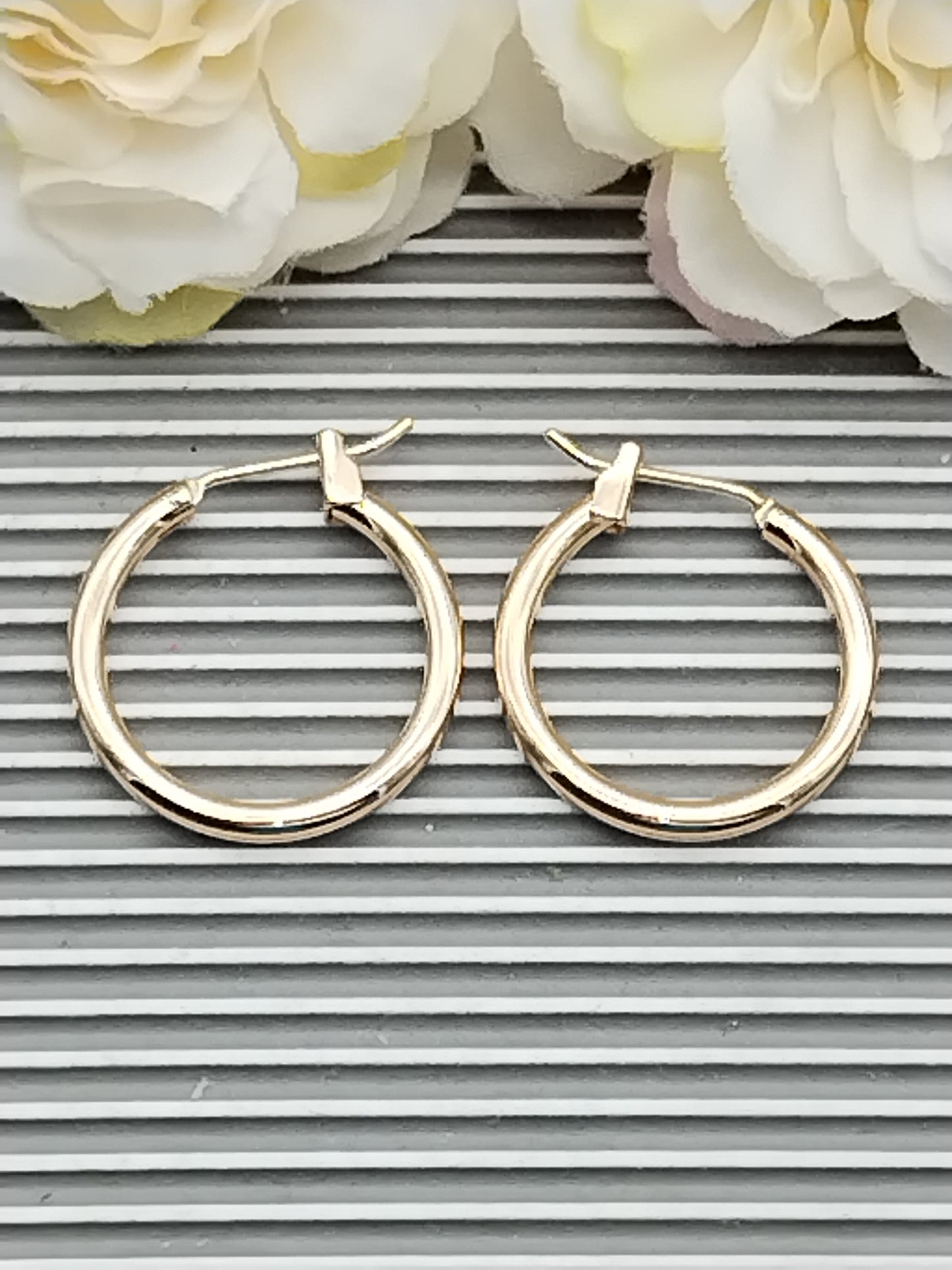 Pendientes de aro de oro clásicos, joyas elegantes, aros minimalistas,