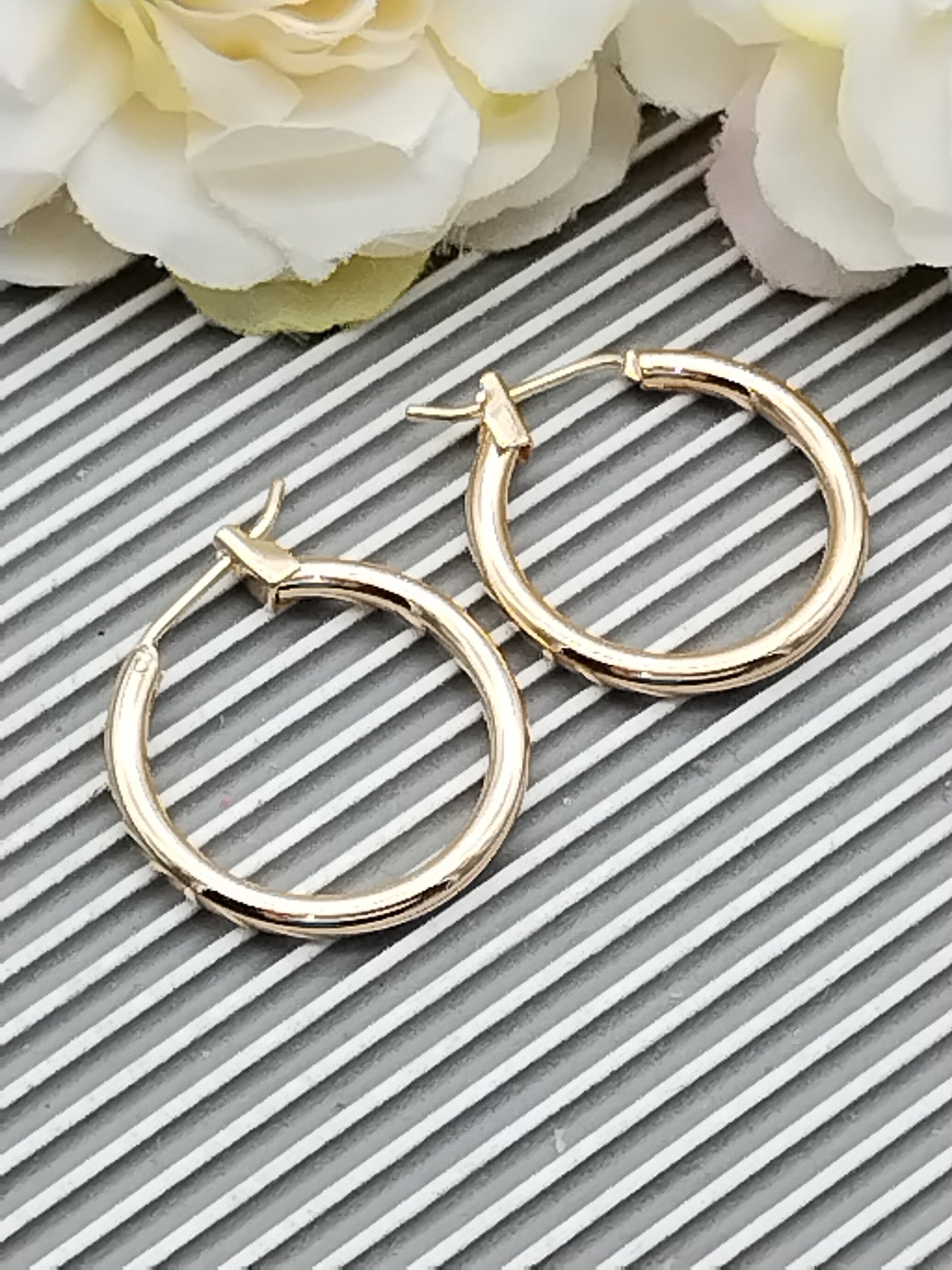 Pendientes de aro de oro clásicos, joyas elegantes, aros minimalistas,