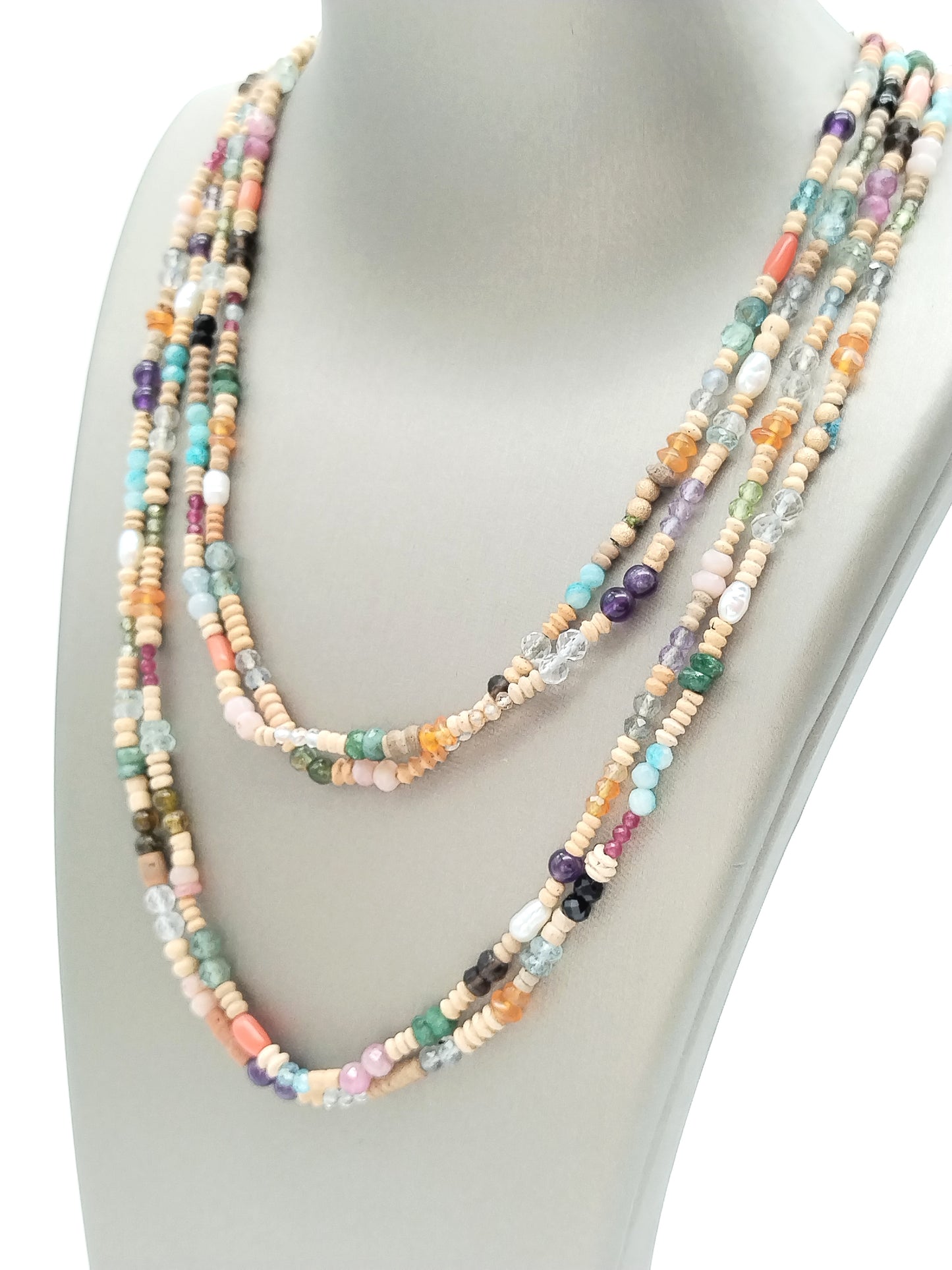 Collar largo unisex con piedras preciosas y cuentas de terracota