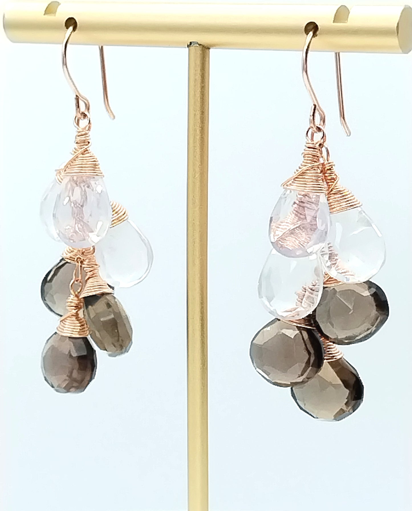 Pendientes colgantes de oro rosa con racimos de cuarzo