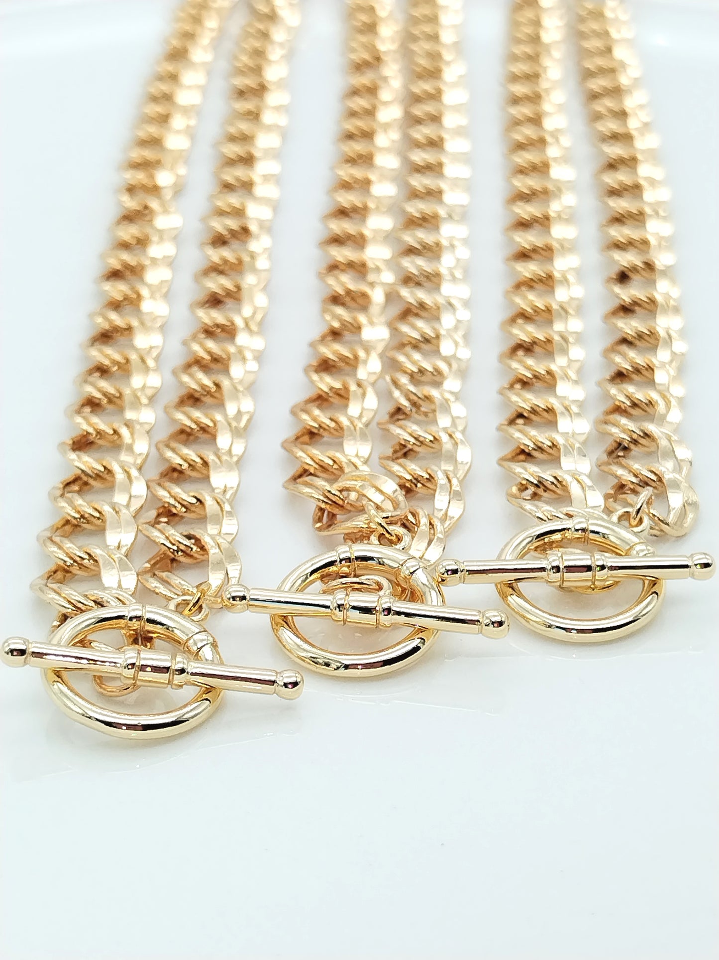 Bold Chunky Gold Necklace for Women | Link Chain & Toggle
