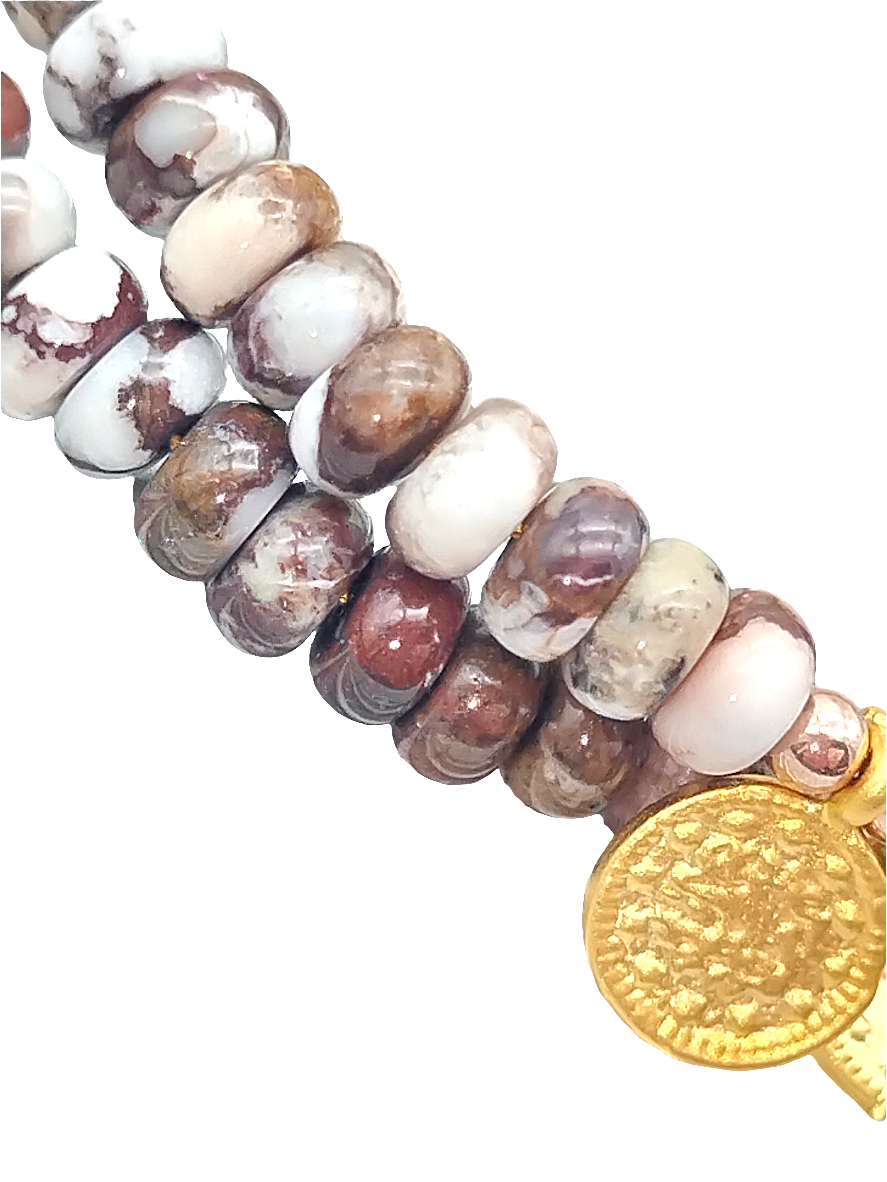 Wildpferd-Jaspis-Armbänder | Goldmünzen-Anhänger und 14 Karat Gold gefüllter Stapel