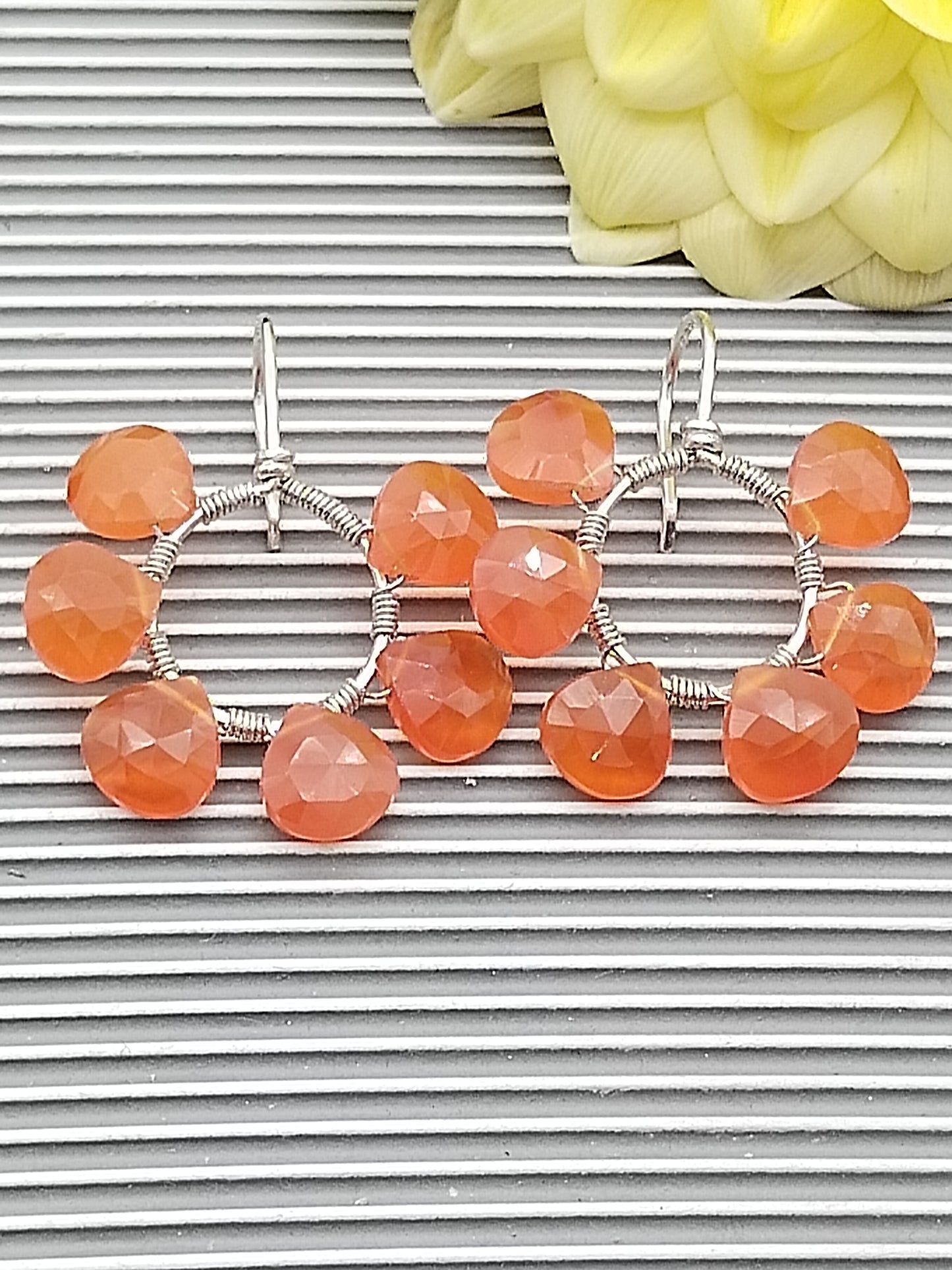 Pendientes de aro con cornalina en forma de gota, plata de ley 925