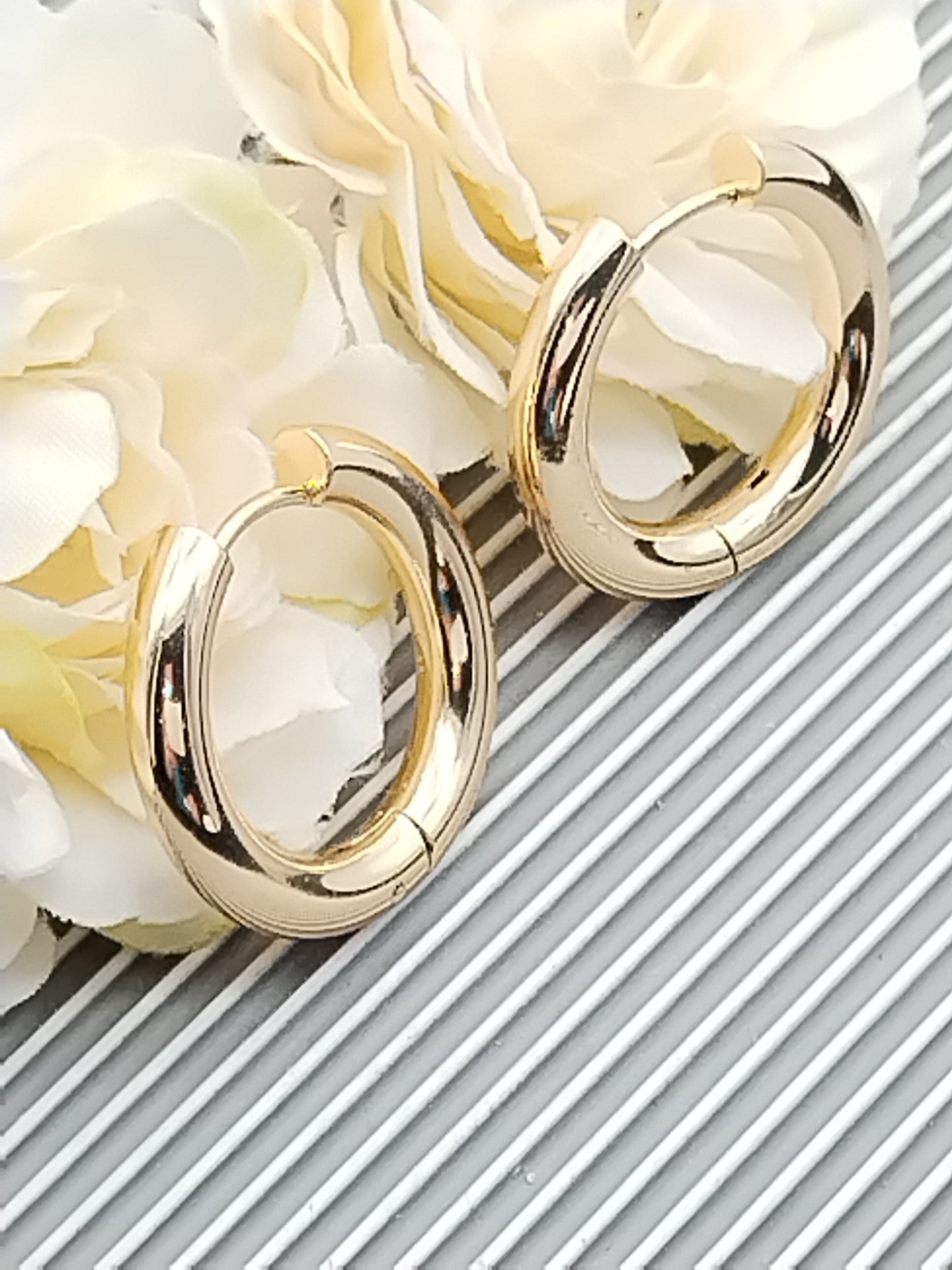 Große Creolen, klobige goldene Creolen, Geschenk