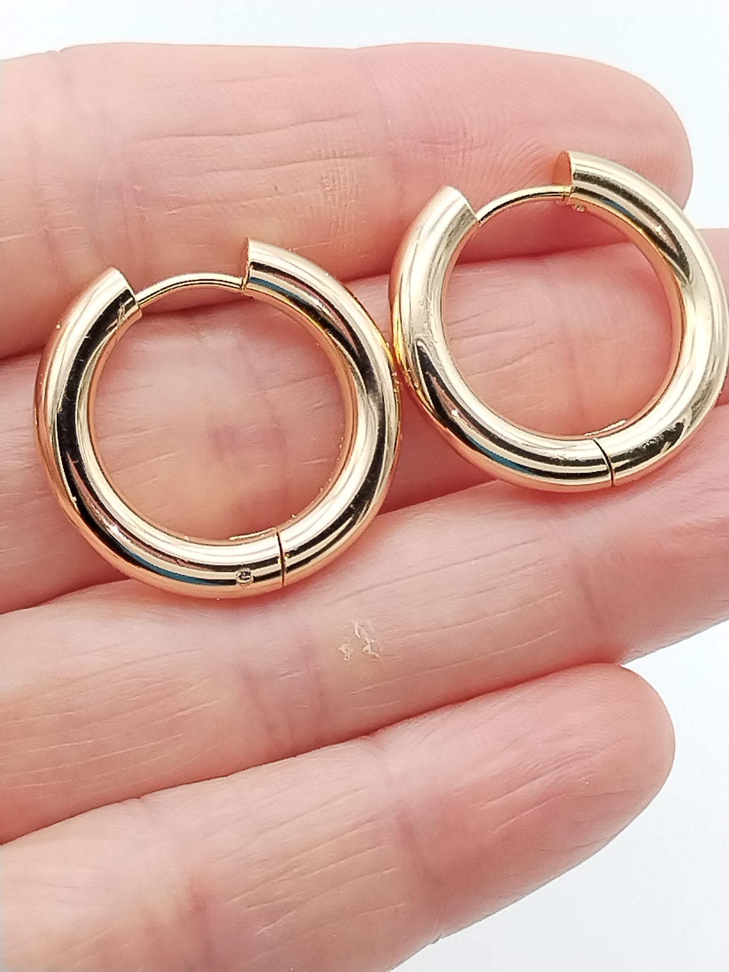 Große Creolen, klobige goldene Creolen, Geschenk