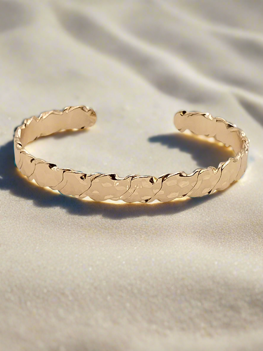 Gehämmertes Manschettenarmband, Armreif, Stapel, vergoldet 18 Karat, Trending, Mode, Frauen, Geschenke
