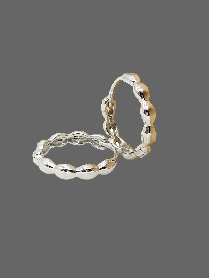 Kleine silberne Huggies, Creolen, 18 Karat vergoldet, trendiger Schmuck, Geschenke, Frauen (Kopie)