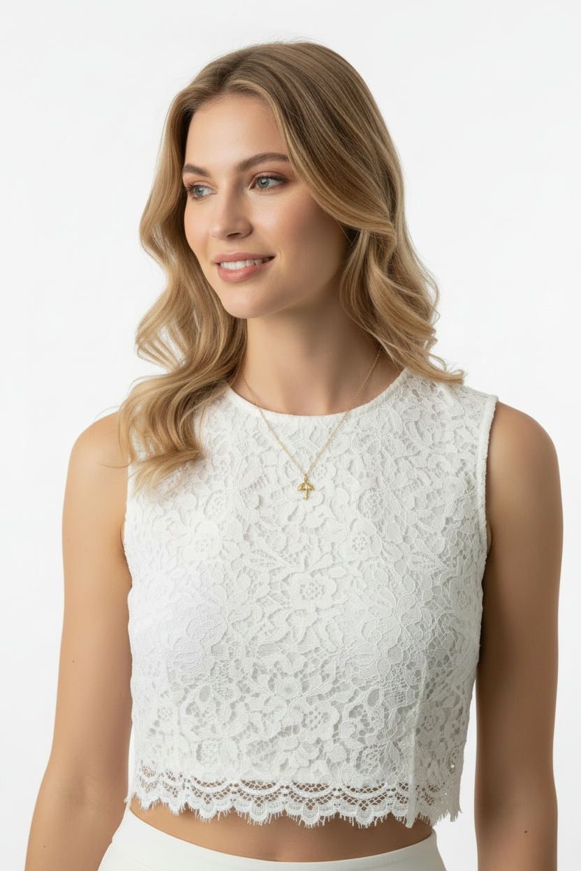German model wearing 3D umbrella gold charm chain necklace 18k gold plated | Ms Friesch
