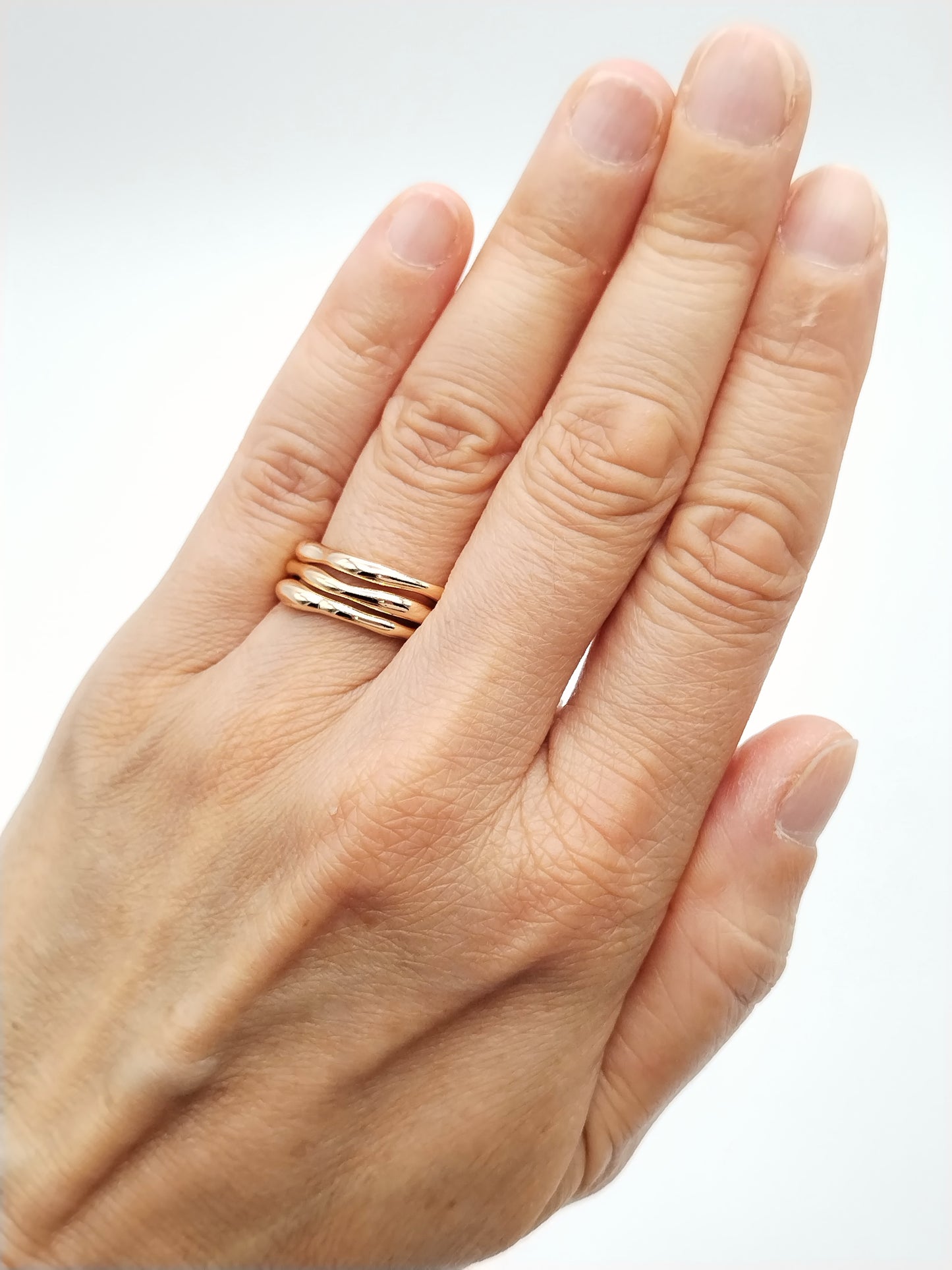 Goldring, unregelmäßig, minimalistisch, stapelbar, vergoldet, trendiger Schmuck, Mädchen, Mama