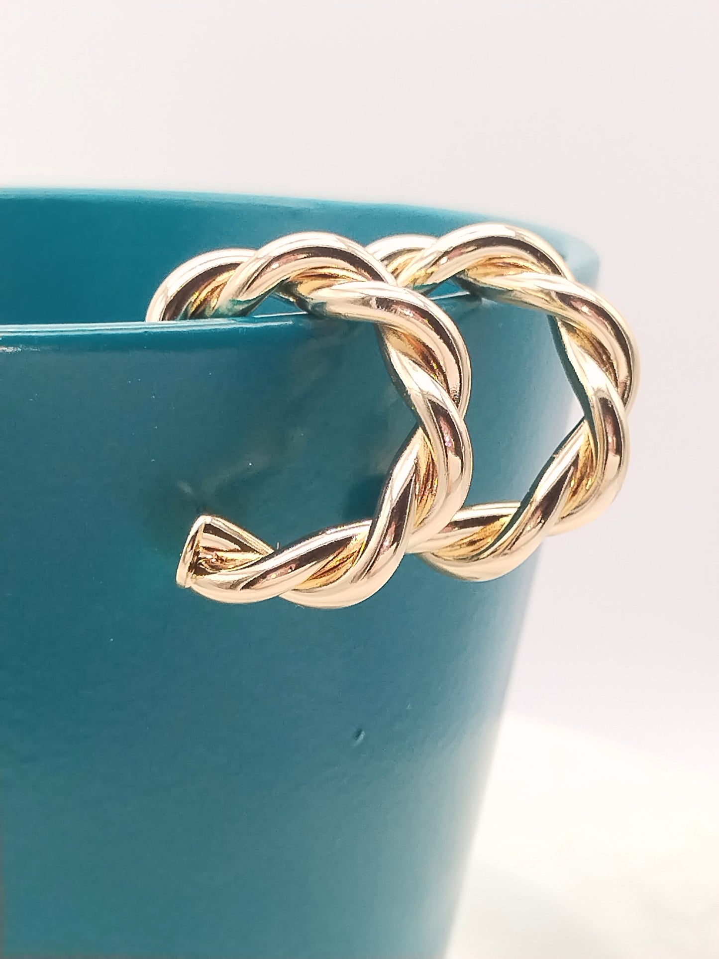 Aros dorados gruesos, pendientes retorcidos llamativos, joyas de tendencia, mujeres, regalos, únicos, asequibles