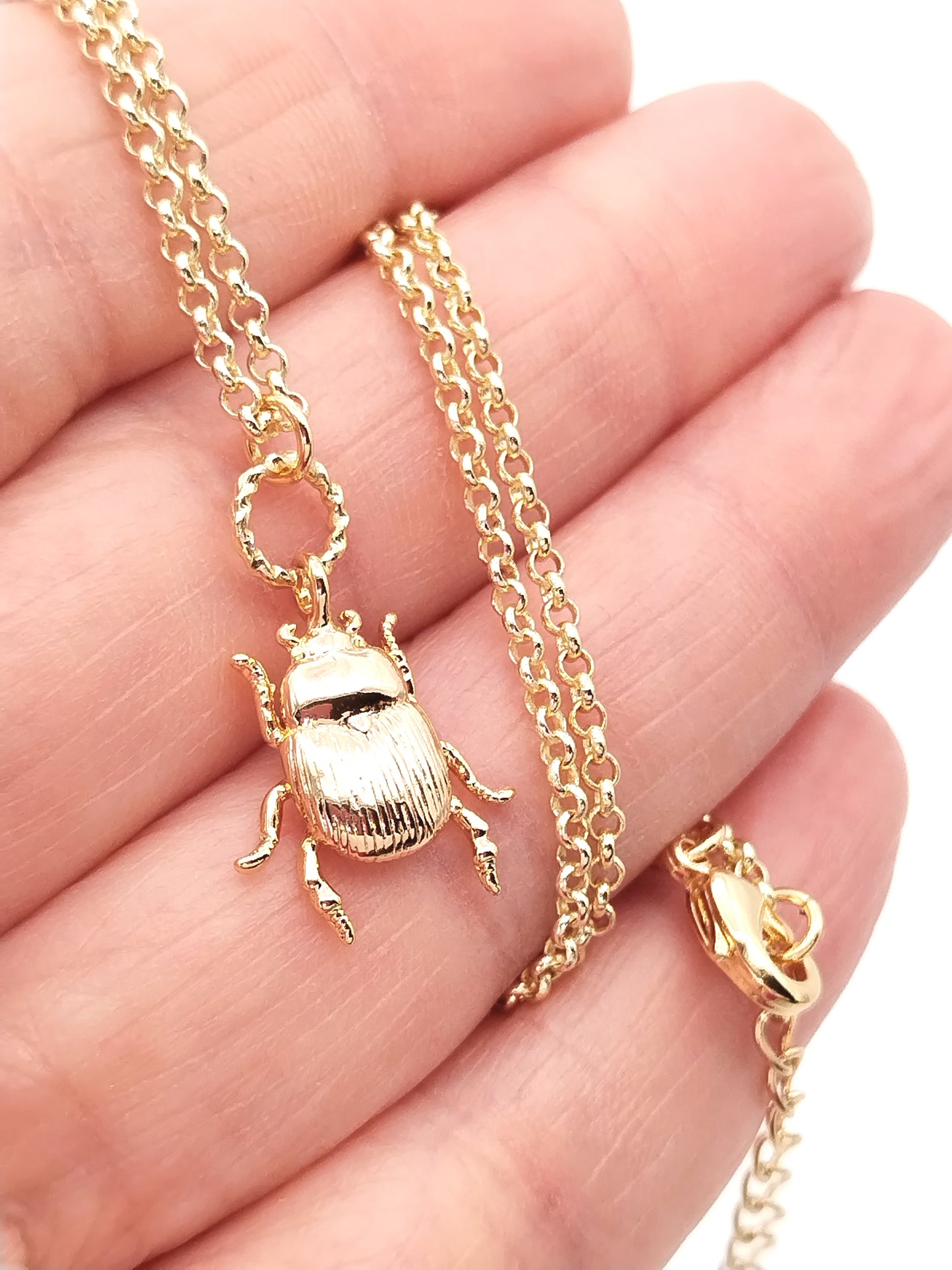 Skarabäus-Käfer-Charm-Halskette, 18 Karat vergoldete Kette, trendiges Choker-Layering, Urlaubsgeschenk, nachhaltiger Schmuck für Frauen