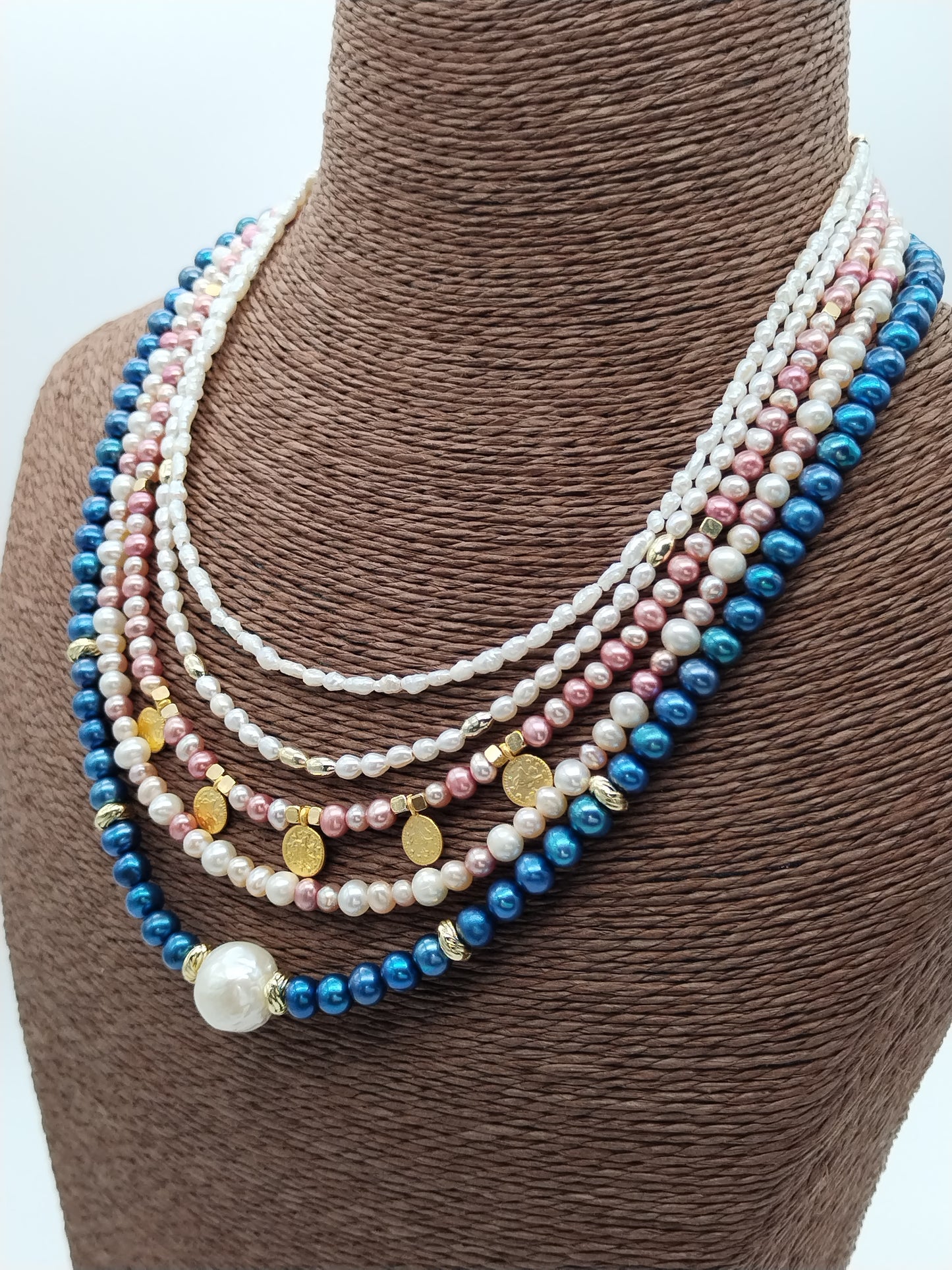 Zierliche Süßwasserperlenkette mit Goldperlen - Eleganter minimalistischer Schmuck für Frauen