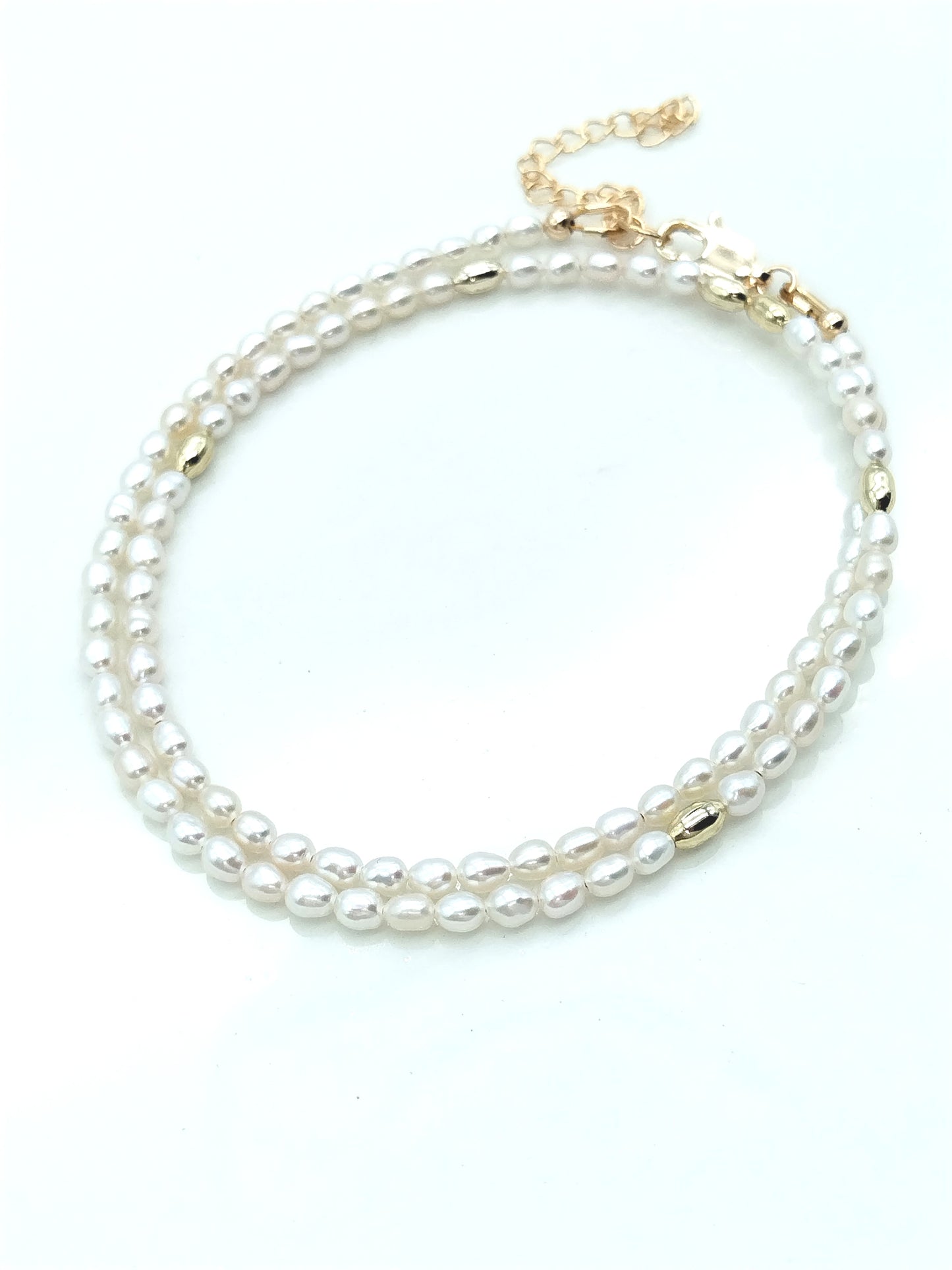 Zierliche Süßwasserperlenkette mit Goldperlen - Eleganter minimalistischer Schmuck für Frauen