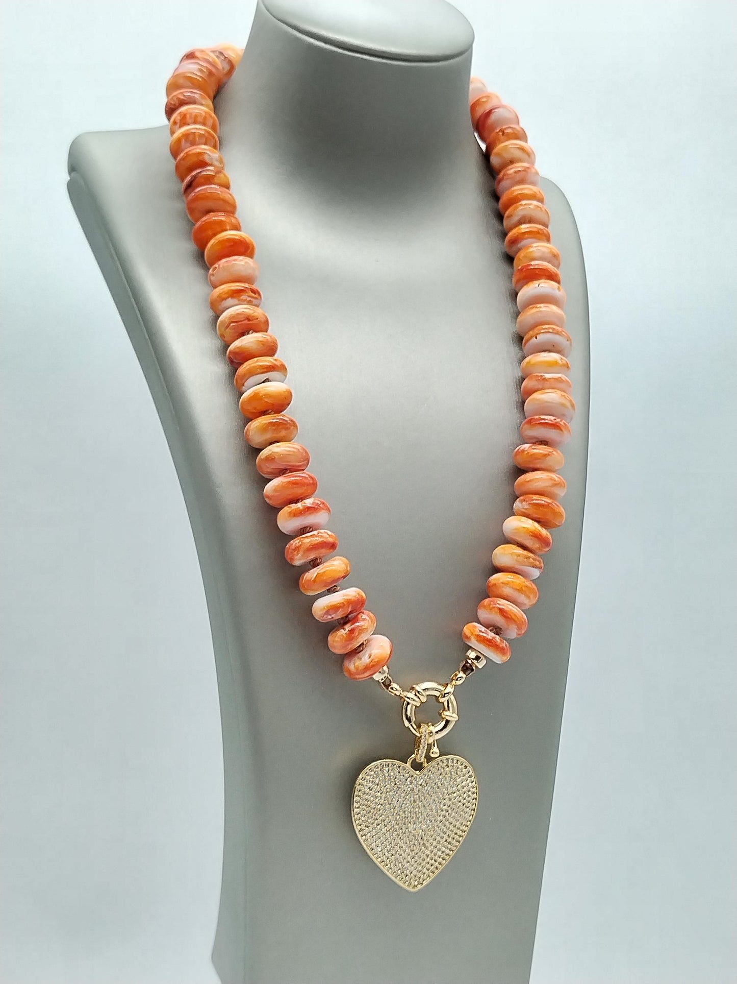 Collar de ostras espinosas con forma de rondelle, gargantilla de piedras preciosas grandes, collar anudado a mano relleno de oro de 14 k, colgante de corazón de oro con circonita cúbica