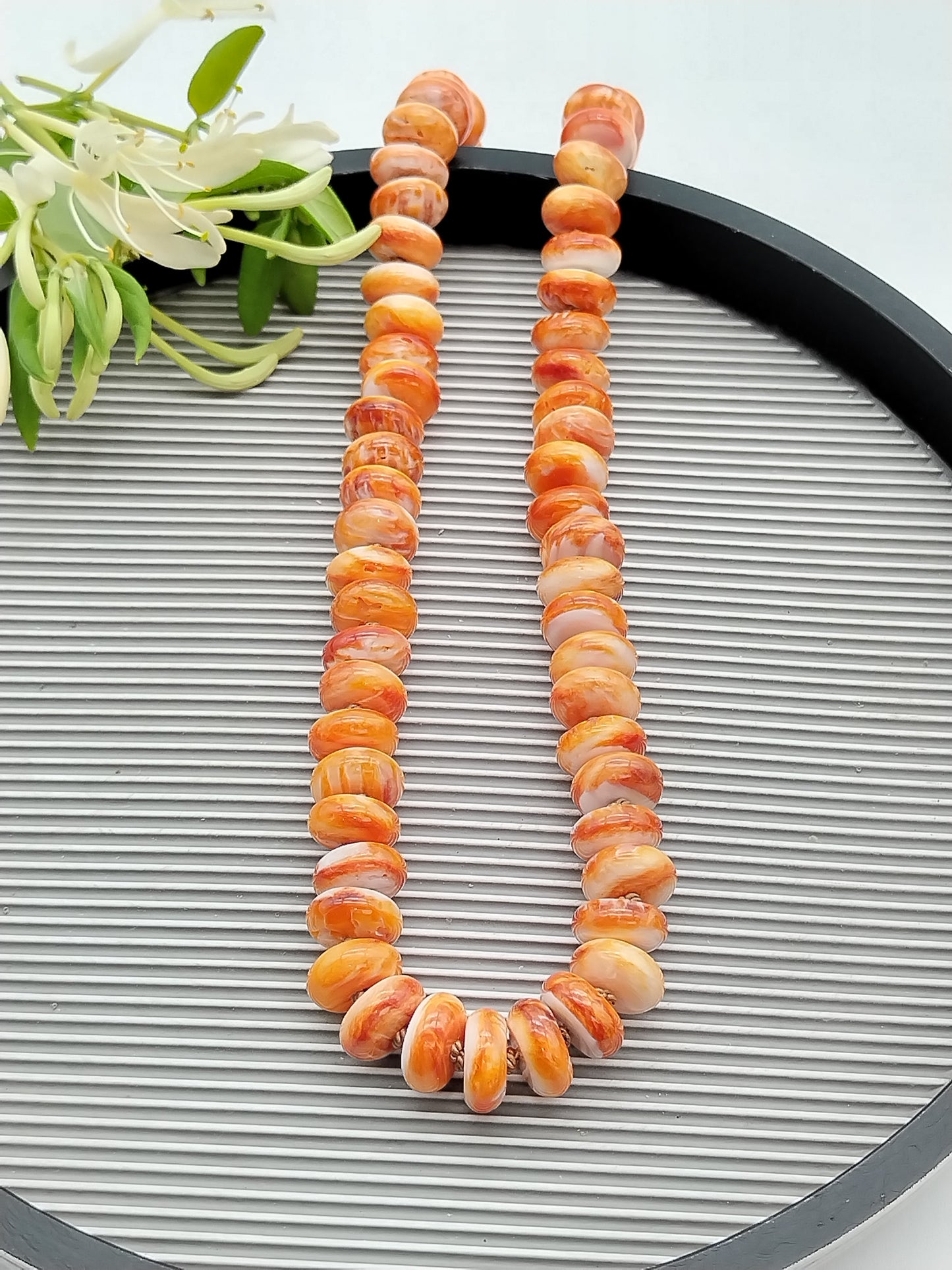 Collar de ostras espinosas con forma de rondelle, gargantilla de piedras preciosas grandes, collar anudado a mano relleno de oro de 14 k, colgante de corazón de oro con circonita cúbica