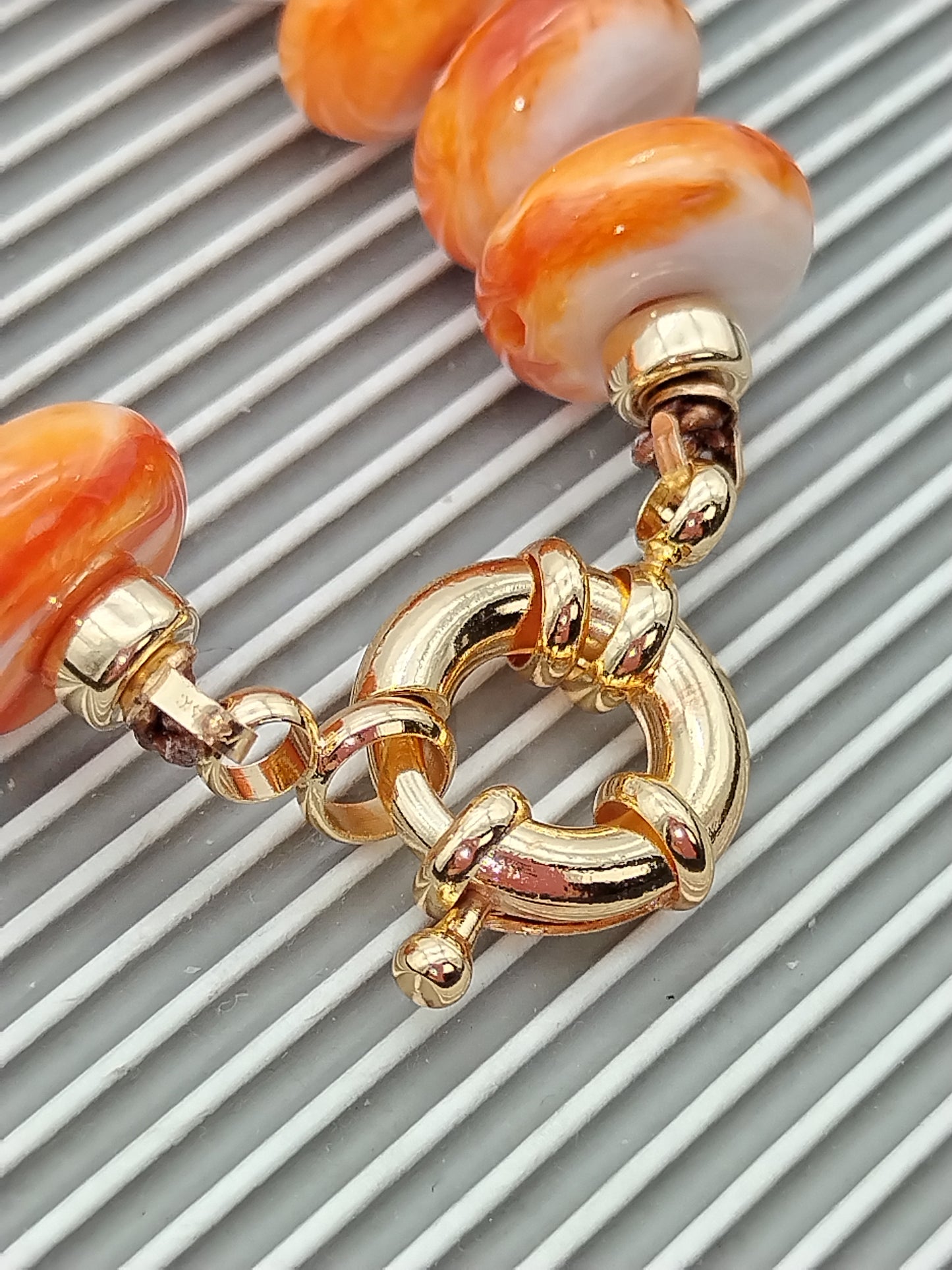 Collar de ostras espinosas con forma de rondelle, gargantilla de piedras preciosas grandes, collar anudado a mano relleno de oro de 14 k, colgante de corazón de oro con circonita cúbica