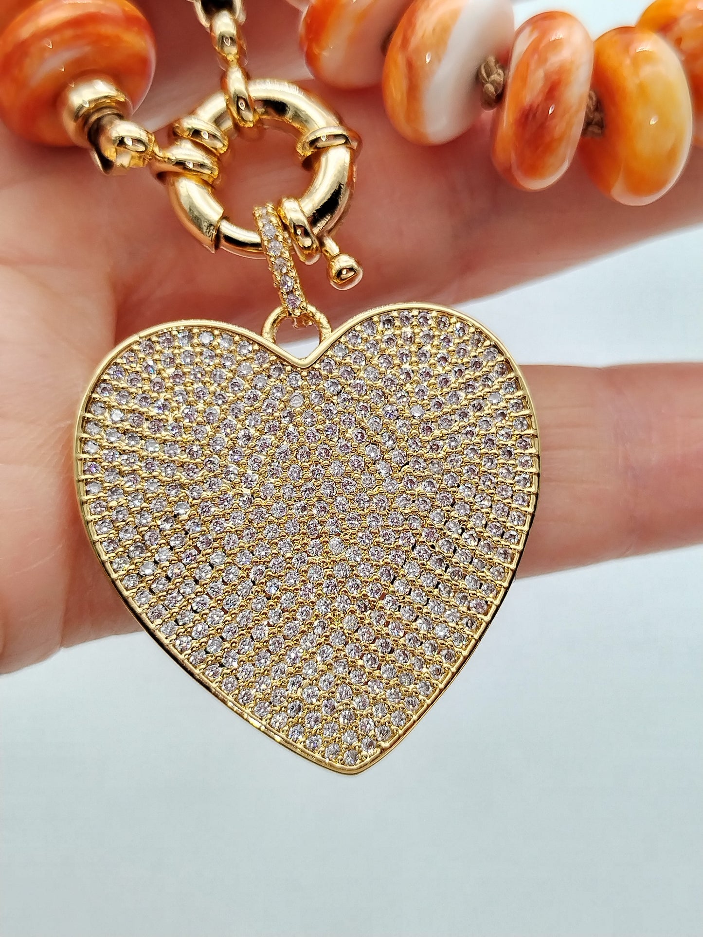 Collar de ostras espinosas con forma de rondelle, gargantilla de piedras preciosas grandes, collar anudado a mano relleno de oro de 14 k, colgante de corazón de oro con circonita cúbica