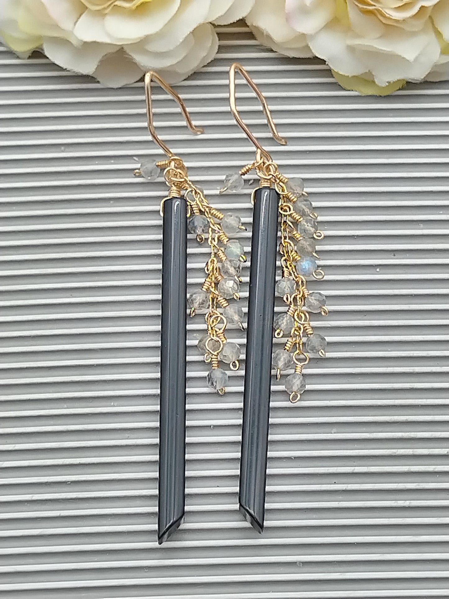 Edelstein-Ohrringe, 14 Karat Gold gefüllte lange Ohrringe, Obsidian, Labradorit und Perlenohrringe, zierliche Ohrringe