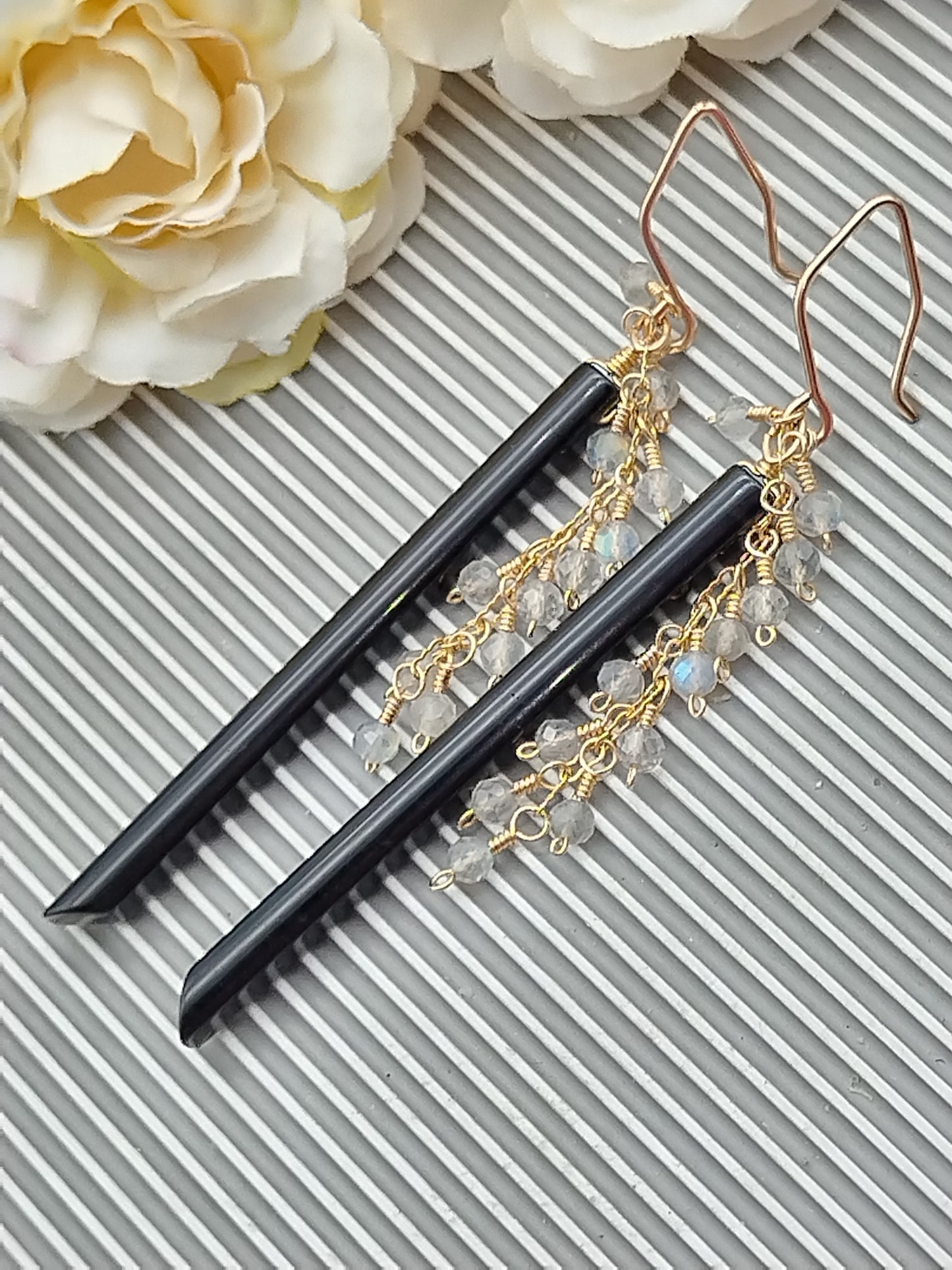 Edelstein-Ohrringe, 14 Karat Gold gefüllte lange Ohrringe, Obsidian, Labradorit und Perlenohrringe, zierliche Ohrringe