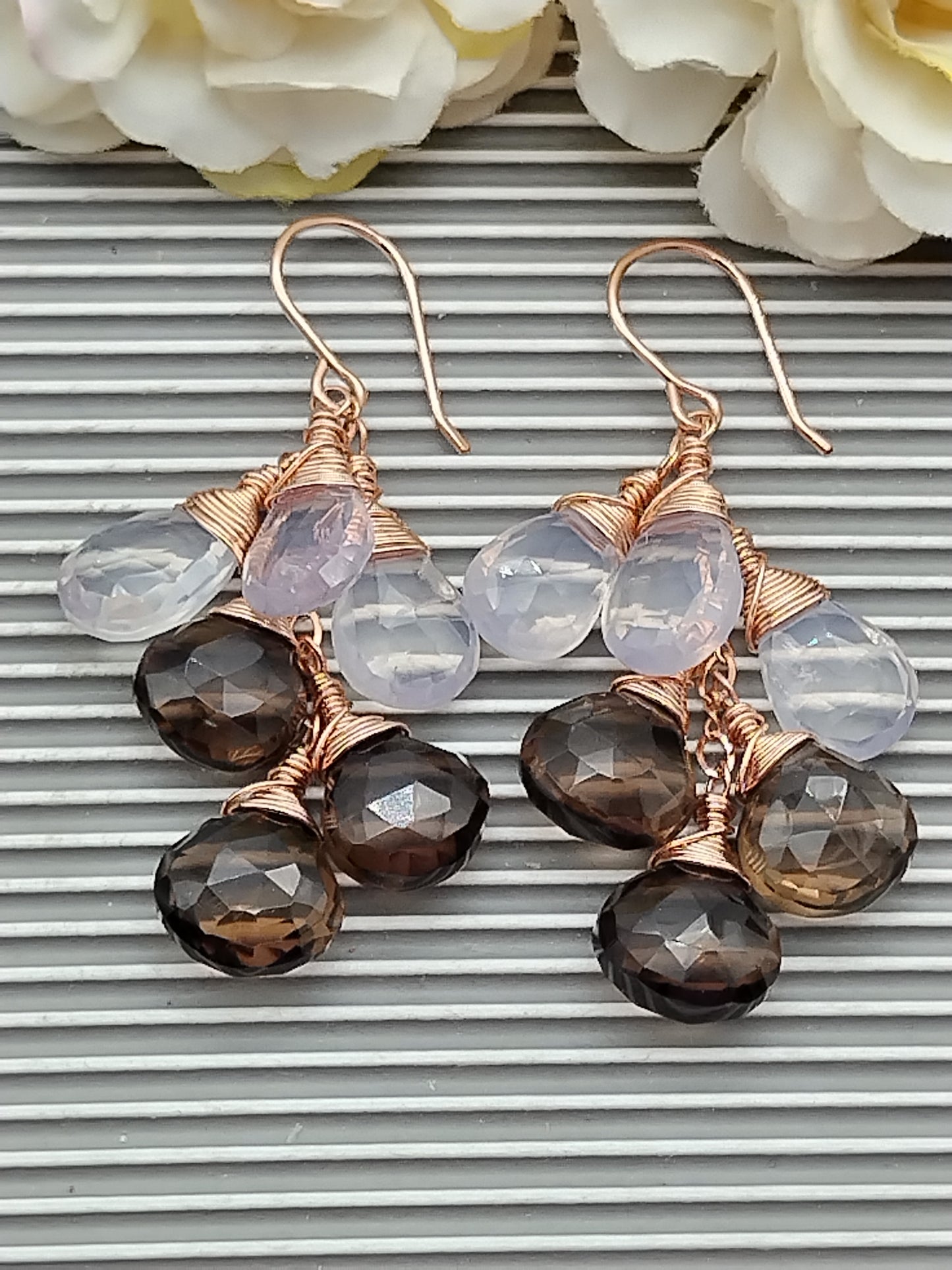 Pendientes de cuarzo ahumado y lavanda, pendientes colgantes con piedras preciosas, rellenos de oro rosa de 14 k, pendientes en racimo