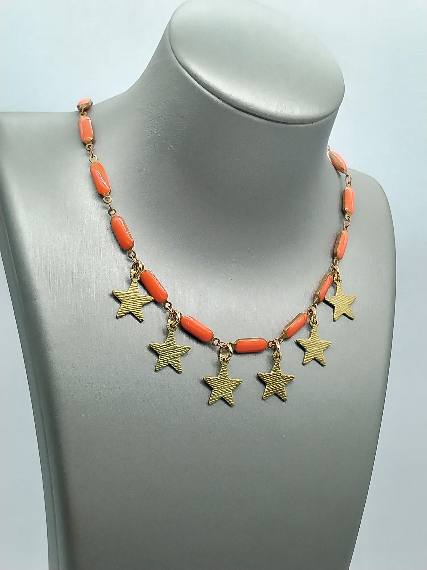 Gargantilla de estrella y ginkgo, collar de latón con barra abullonada de esmalte, collar con dijes deslumbrantes, collar con capas genial