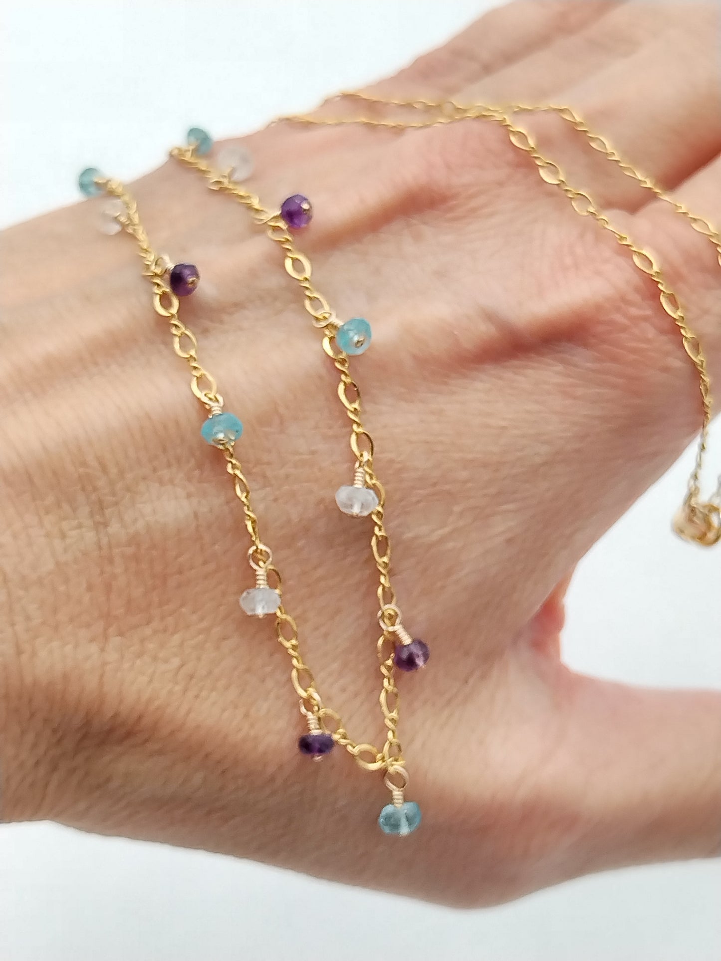 Amethyst-, Aquamarin- und Apatit-Halskette, Halskette mit mehreren Edelsteinen, zarte goldgefüllte Halskette, Perlenkette, Weihnachtsgeschenke, Geschenke für Frauen, zierlicher Schmuck