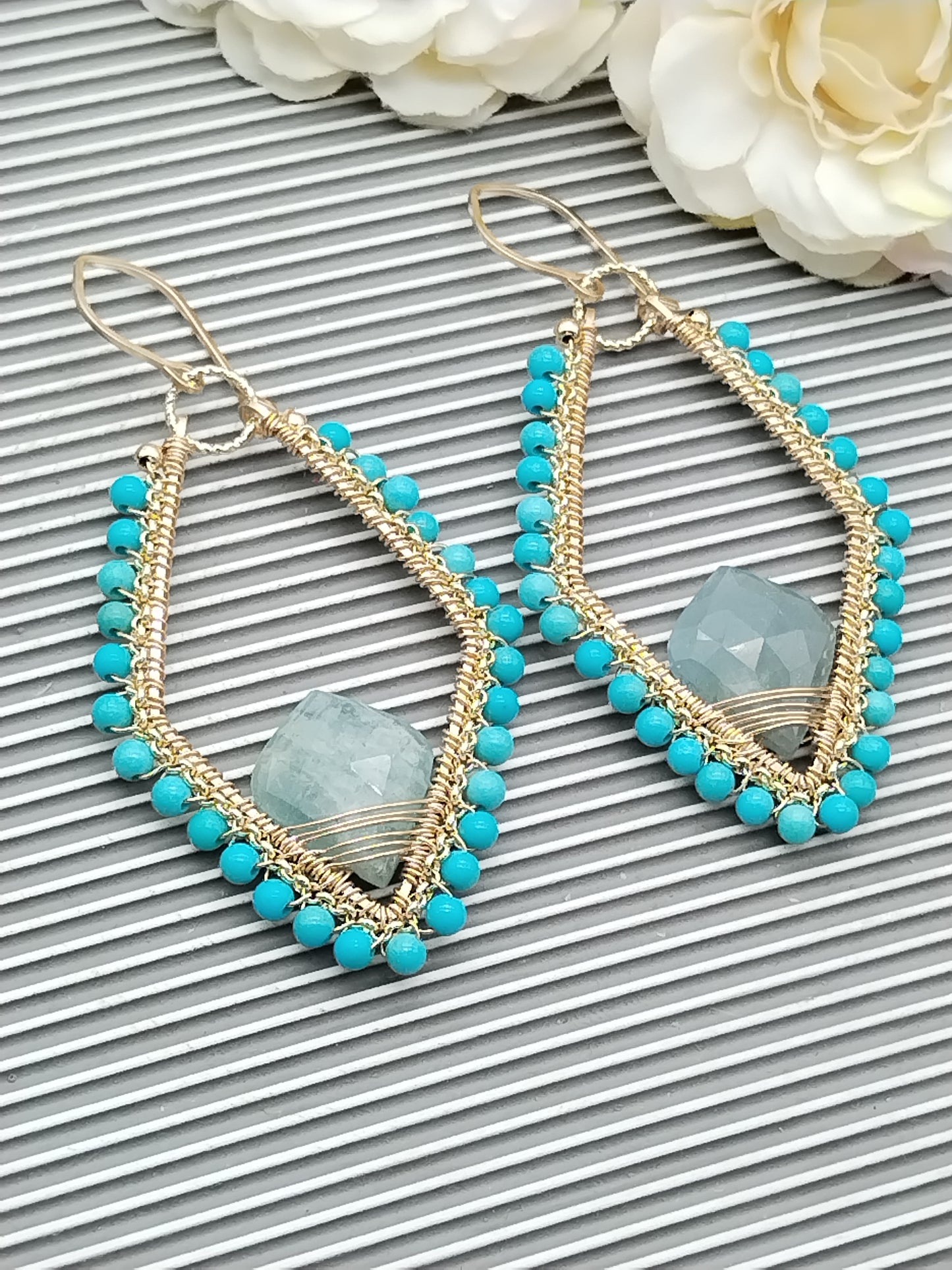 Pendientes colgantes grandes de turquesa y aguamarina, pendientes de aro de turquesa genuina, rellenos de oro de 14 k, regalos para ella, estilo boho chic, estilo vaquera, regalo