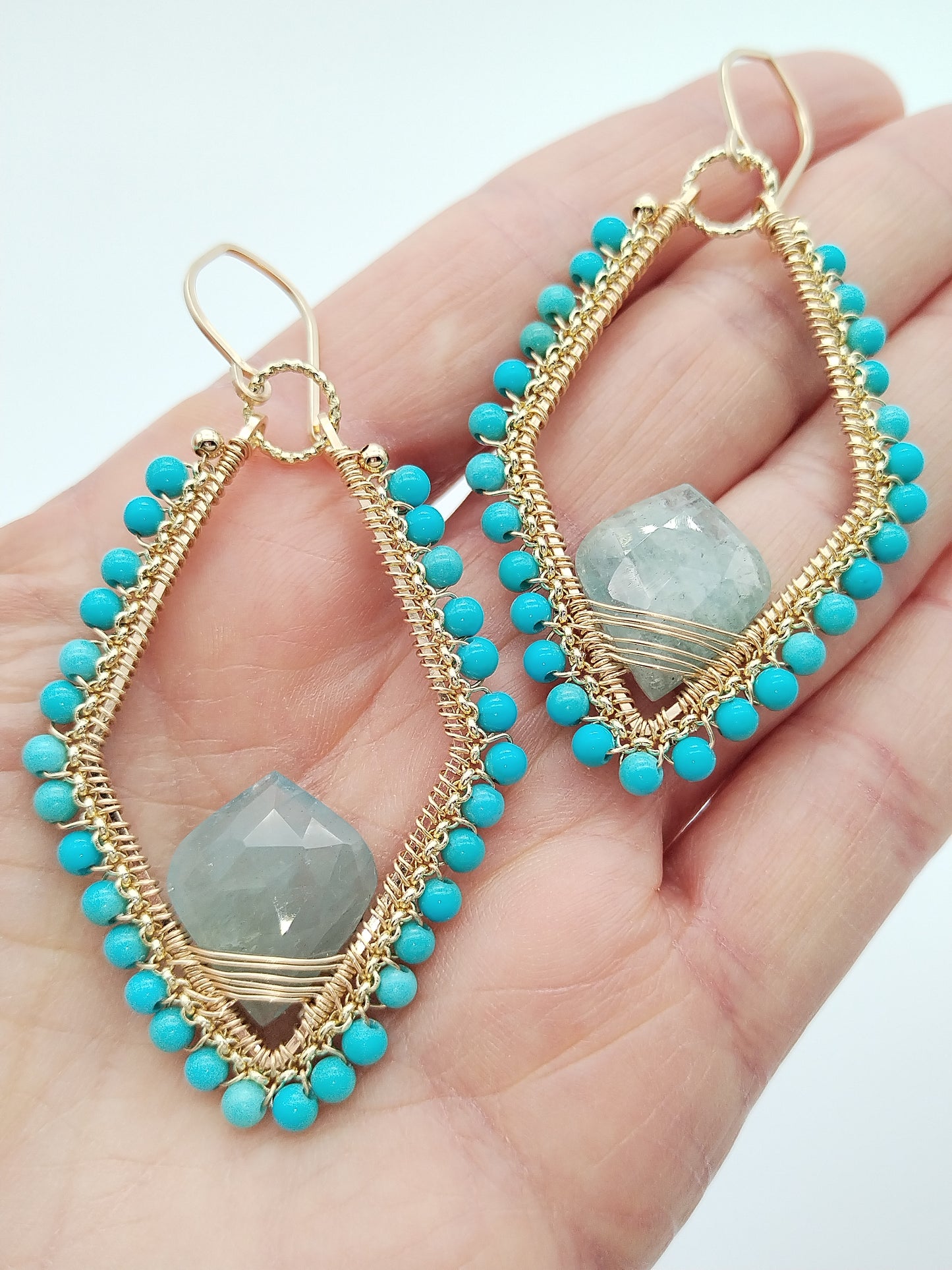 Pendientes colgantes grandes de turquesa y aguamarina, pendientes de aro de turquesa genuina, rellenos de oro de 14 k, regalos para ella, estilo boho chic, estilo vaquera, regalo