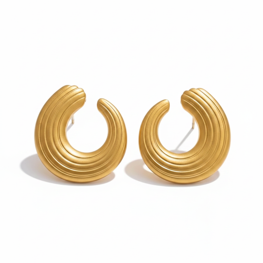Fluted Crescent Stud Earrings – Vista Frontal