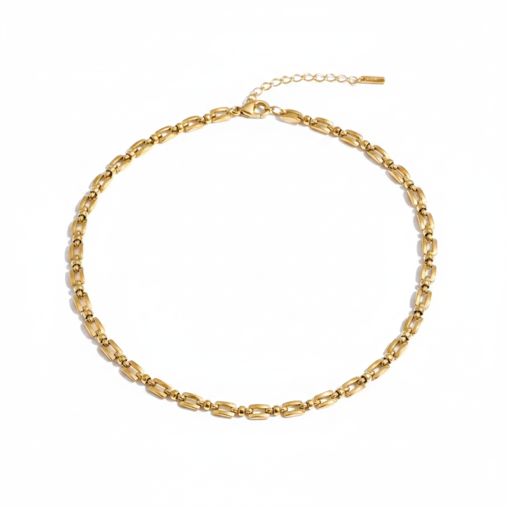 Small link chain necklace 18k PVD gold stainless steel white background – Ms Friesch
